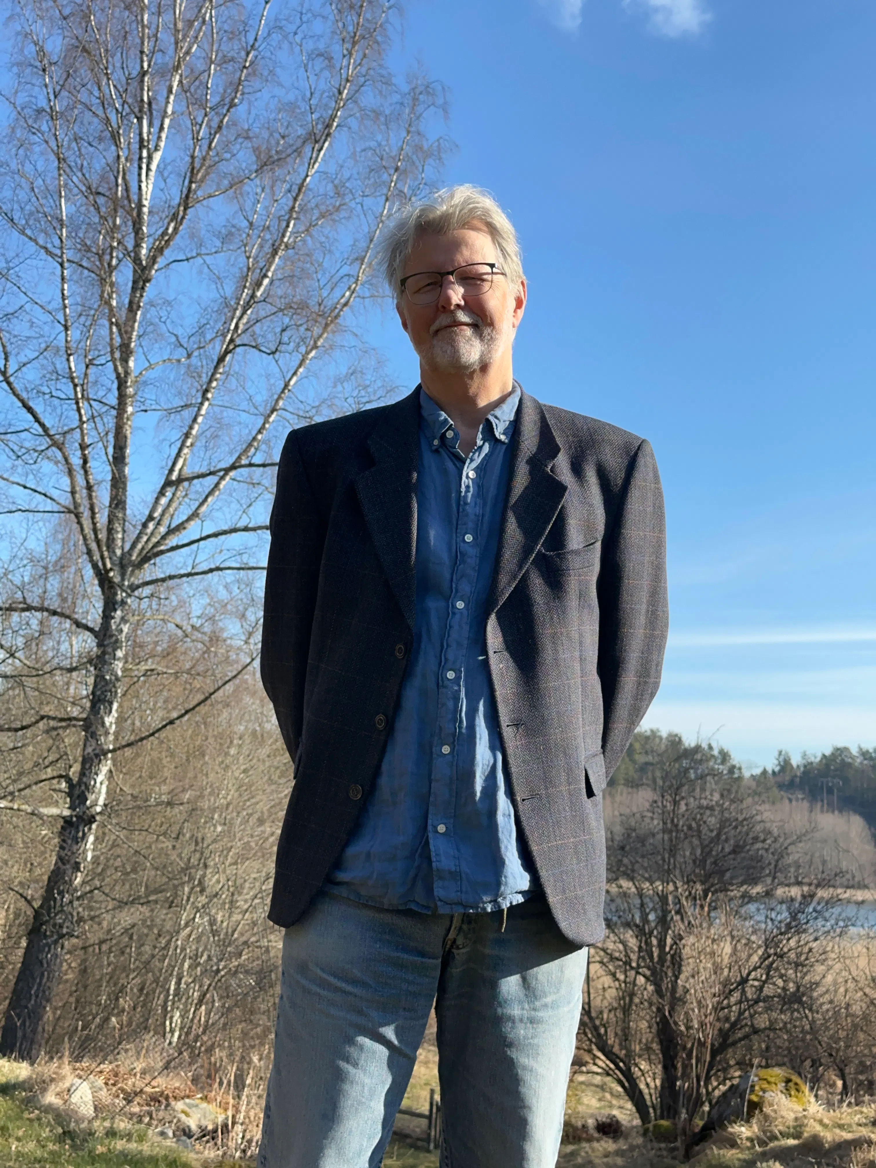 Hans lämnar [i.o.h]